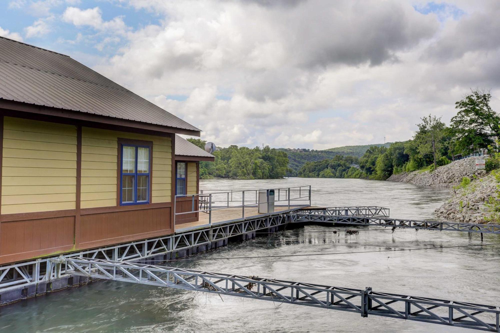 Updated Lake Taneycomo Condo With Screened Porch! Branson Zewnętrze zdjęcie